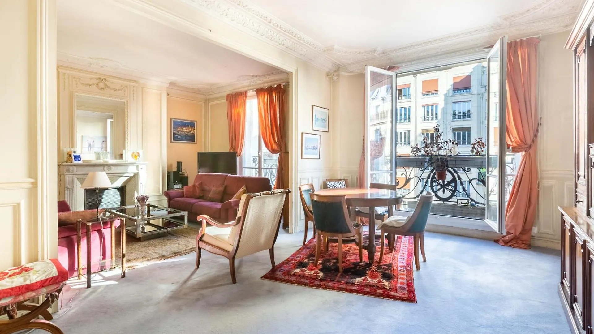 Le Laos - Tour Eiffel - Metro 6 Cambronne Apartment Paris 0*,  France
